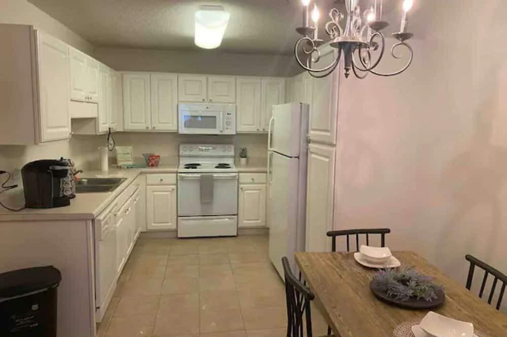 Photo of Kitchen in University Place