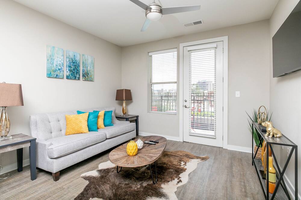 Photo of Livingroom in Downtown