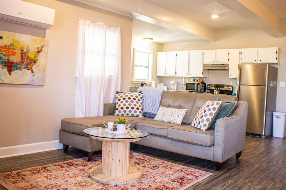 Photo of Livingroom in Wesley Heights