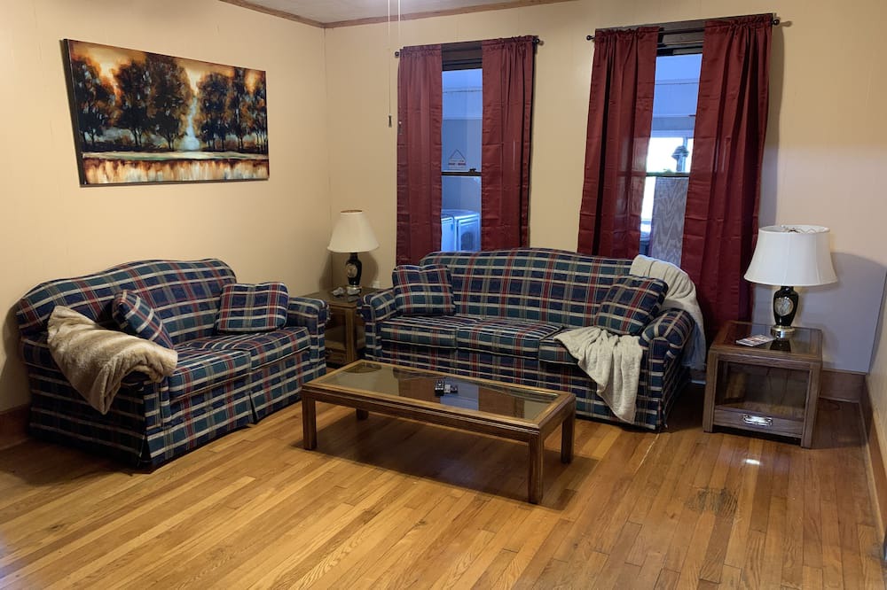 Photo of Livingroom in Piney Creek