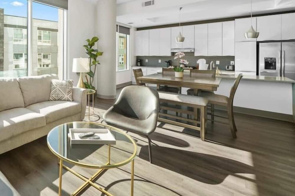 Photo of Livingroom in Second Ward