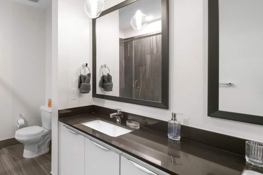 Photo of Bathroom in Second Ward