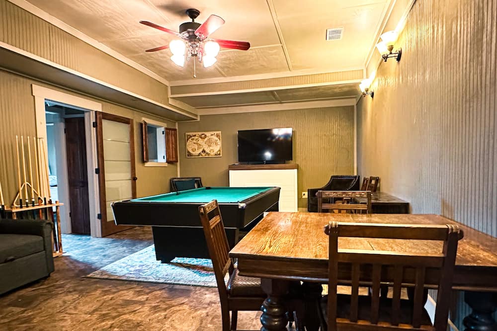Photo of Bedroom in Frank