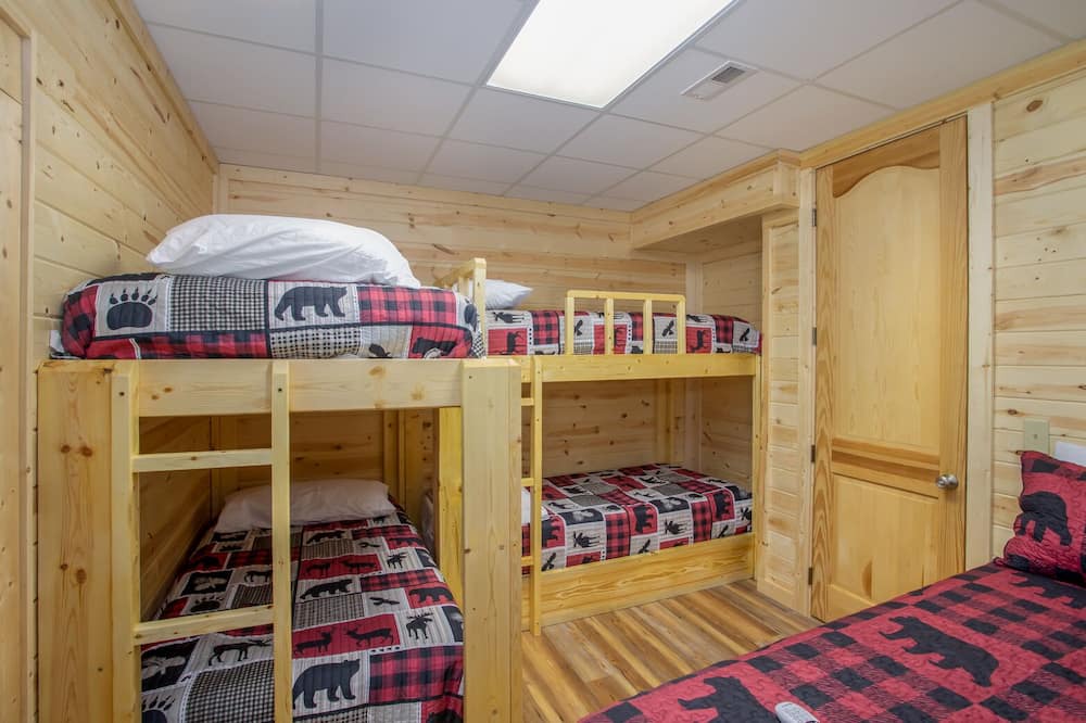 Photo of Bedroom in Laurel Springs