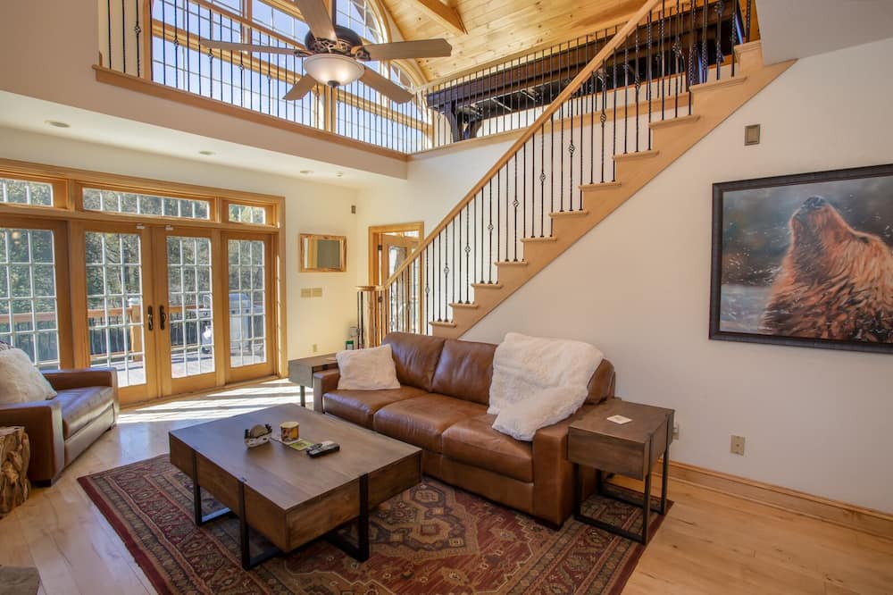 Photo of Bedroom in Laurel Springs