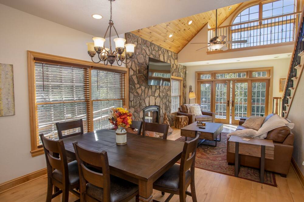 Photo of Bedroom in Laurel Springs