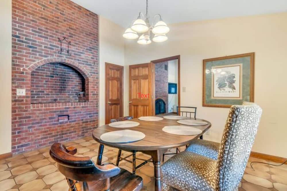 Photo of Kitchen in Steele Creek