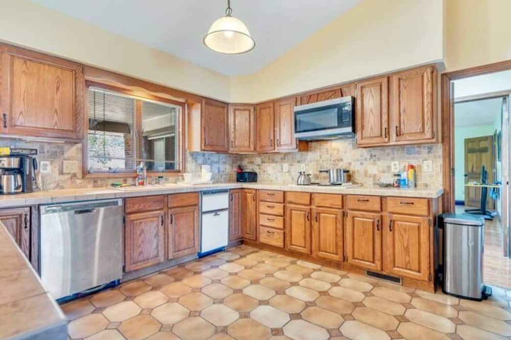 Photo of Kitchen in Steele Creek