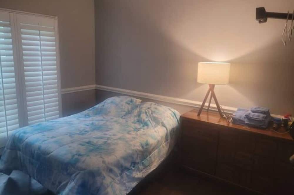 Photo of Bedroom in Steele Creek