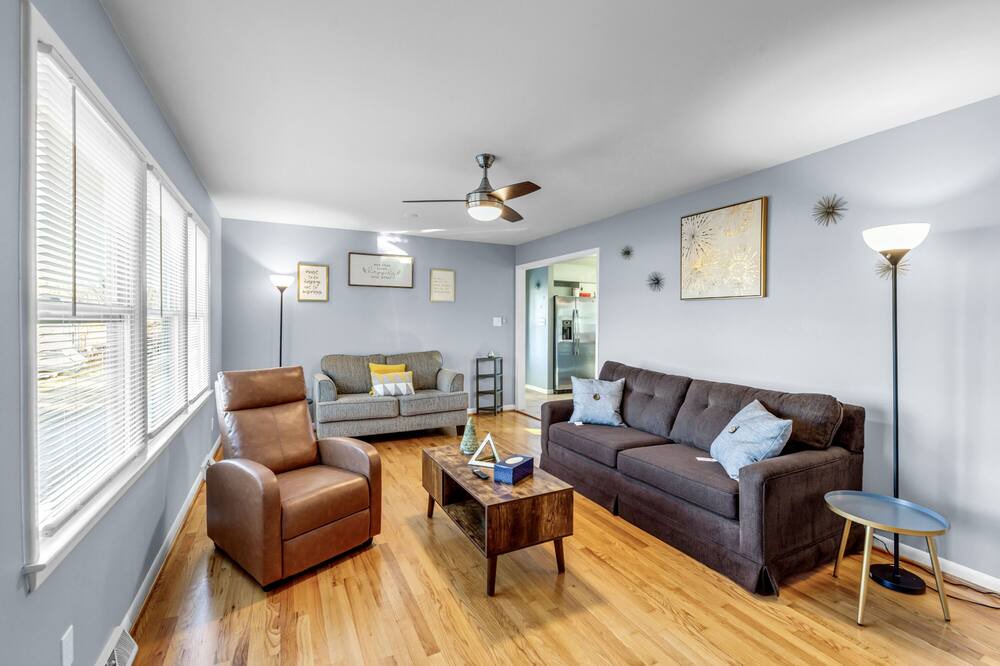 Photo of Livingroom in Greensboro
