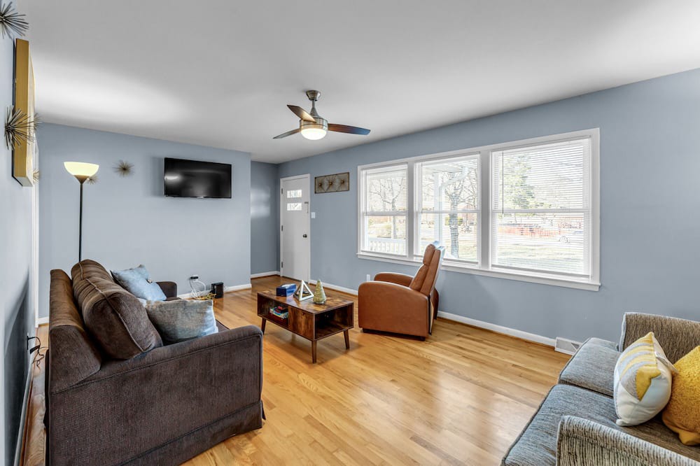 Photo of Livingroom in Greensboro