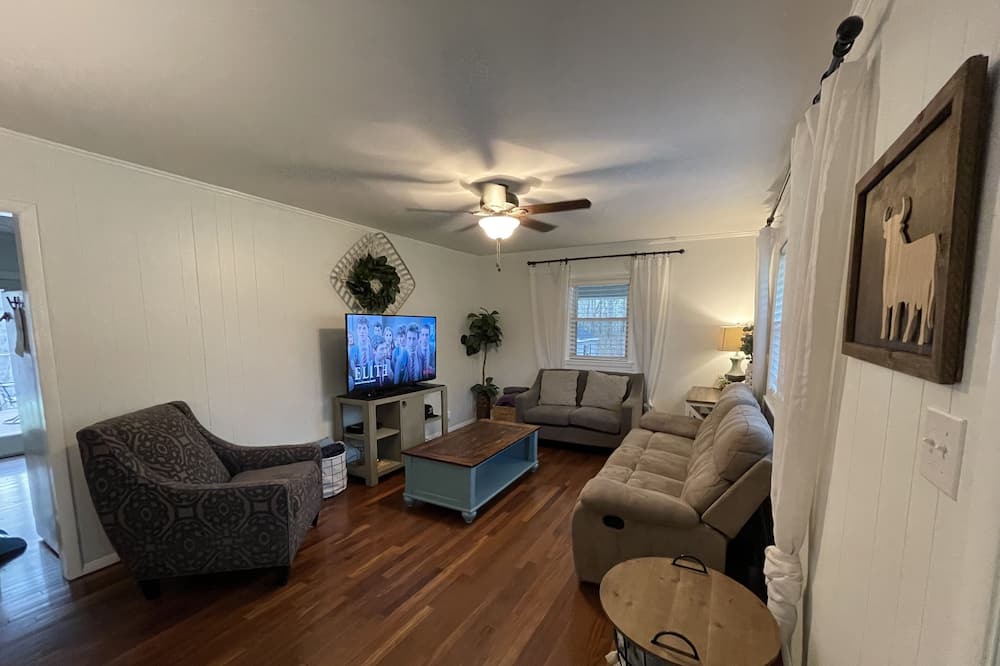 Photo of Livingroom in Raleigh
