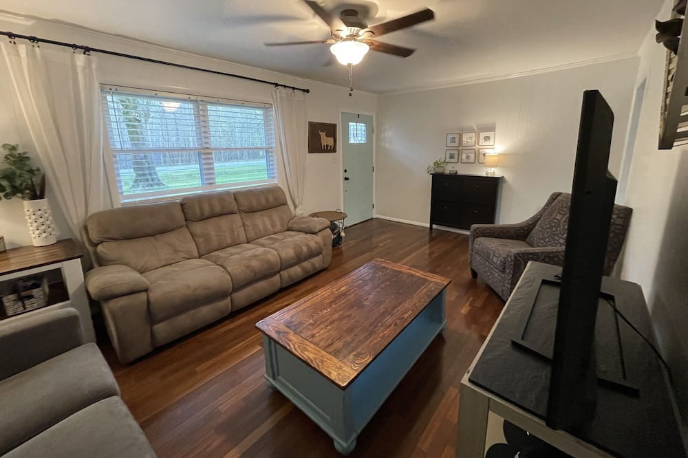 Photo of Livingroom in Raleigh