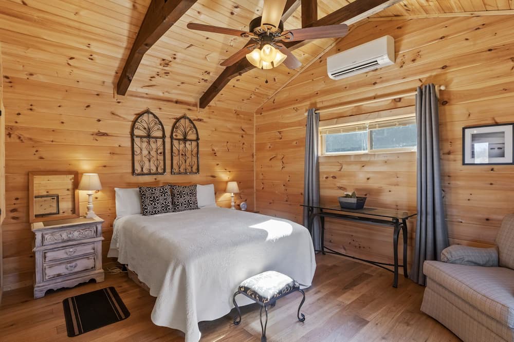 Photo of Bedroom in Tryon