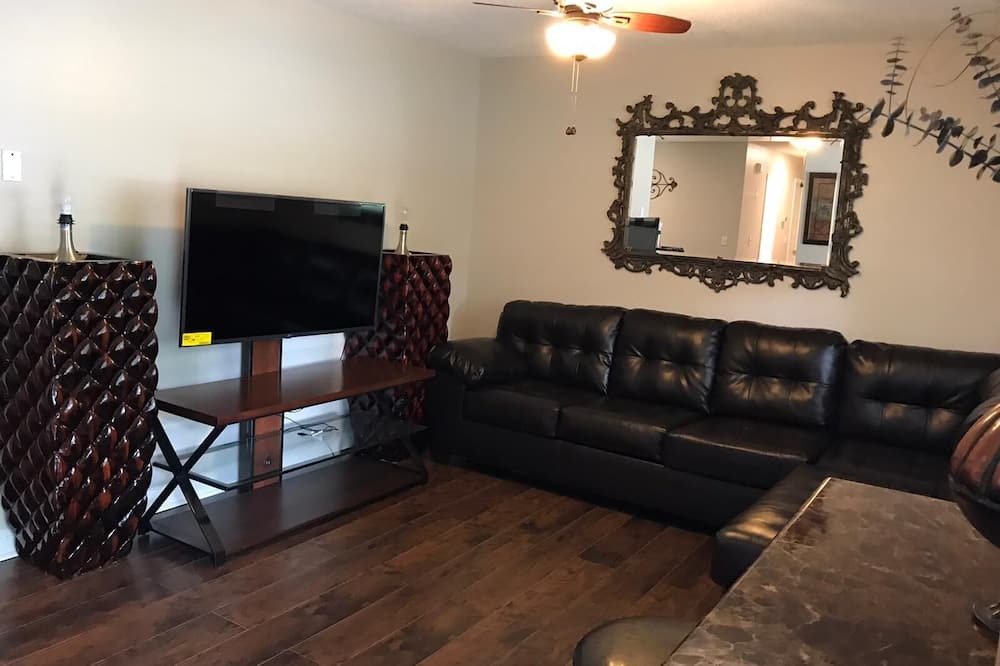 Photo of Livingroom in Mocksville
