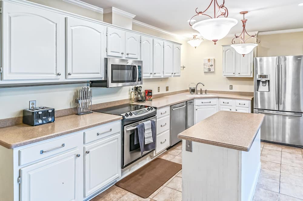 Photo of Kitchen in Northwest Raleigh