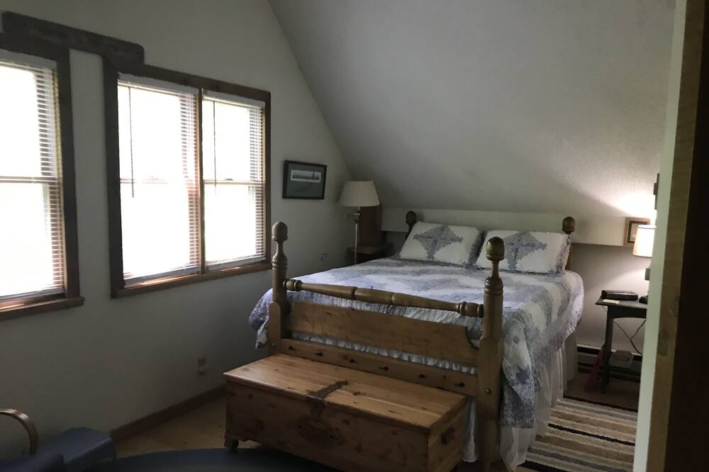 Photo of Bedroom in Newland