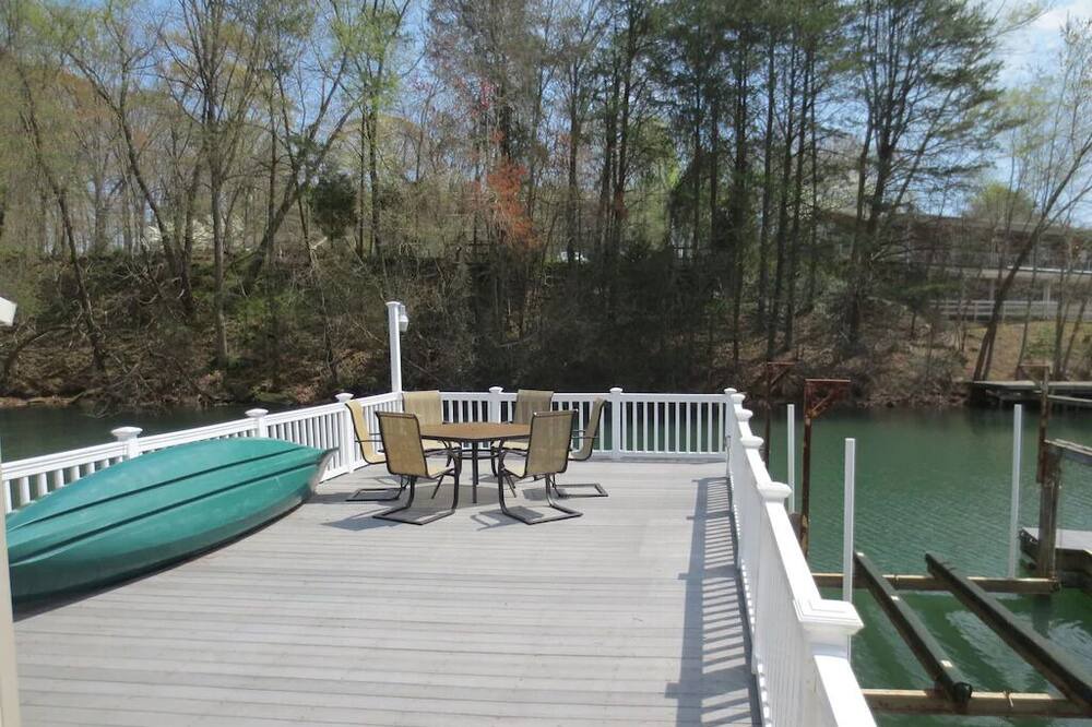 Photo of Patio Balcony in Lake Norman of Catawba