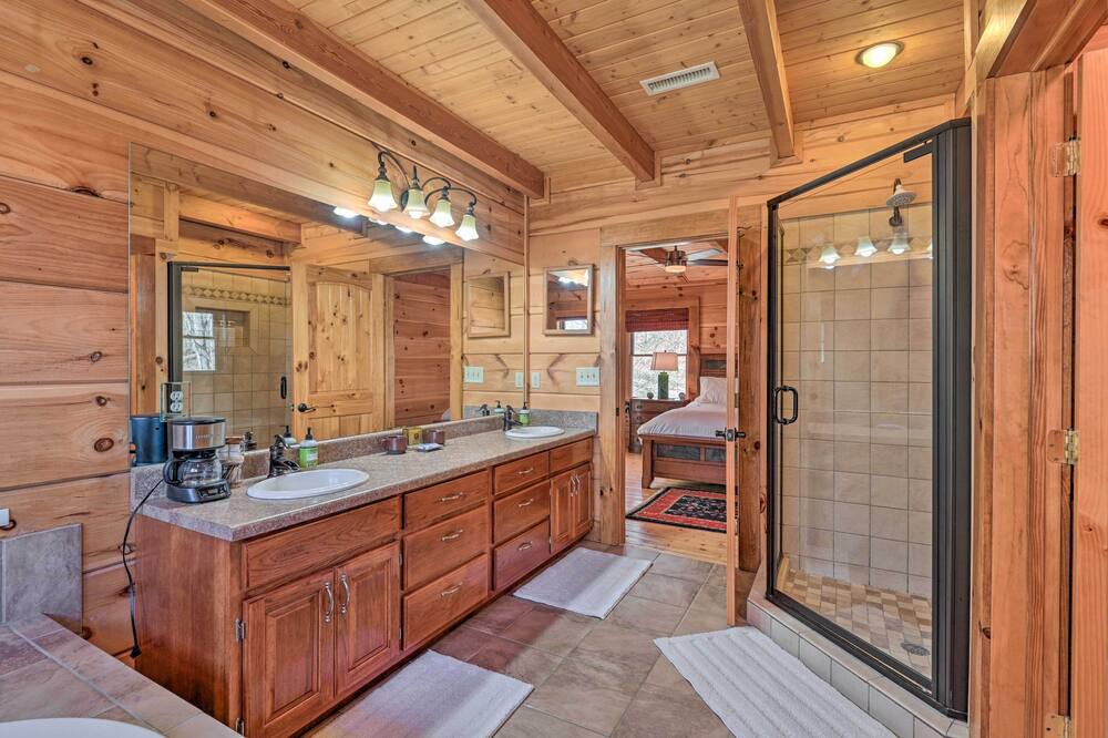 Photo of Bathroom in Smithville