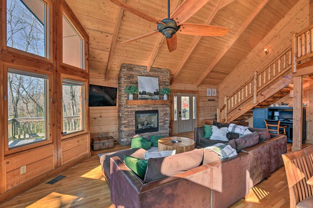 Photo of Bedroom in Smithville