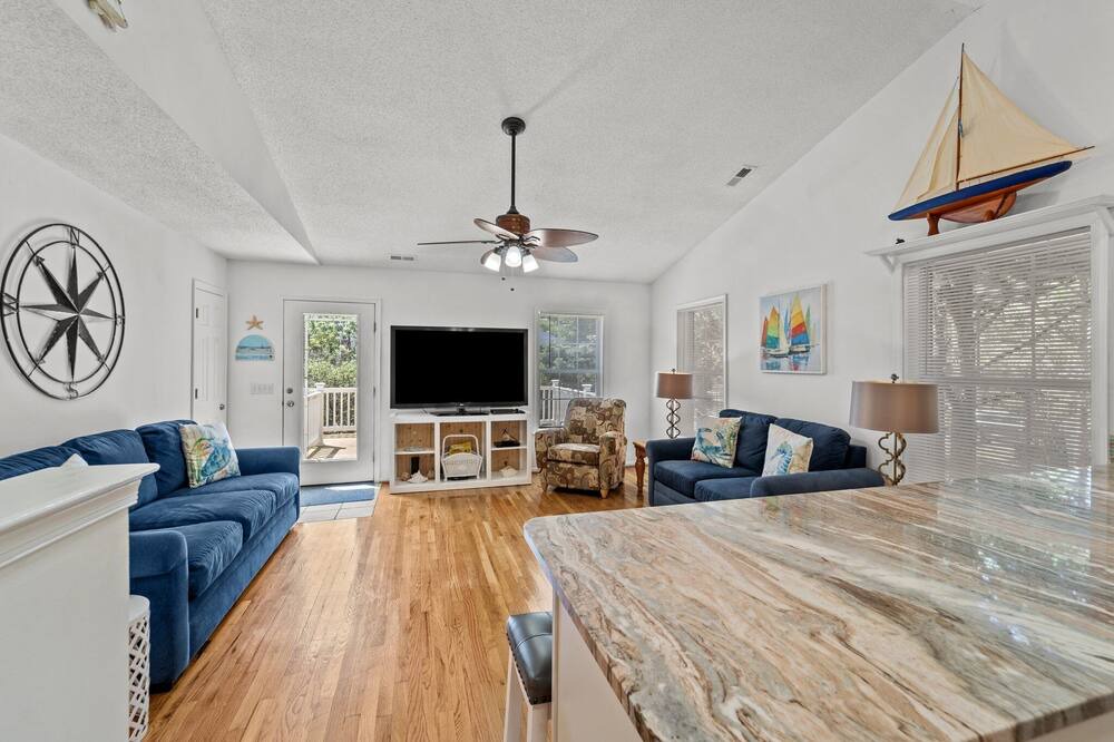 Photo of Livingroom in Colington Harbour
