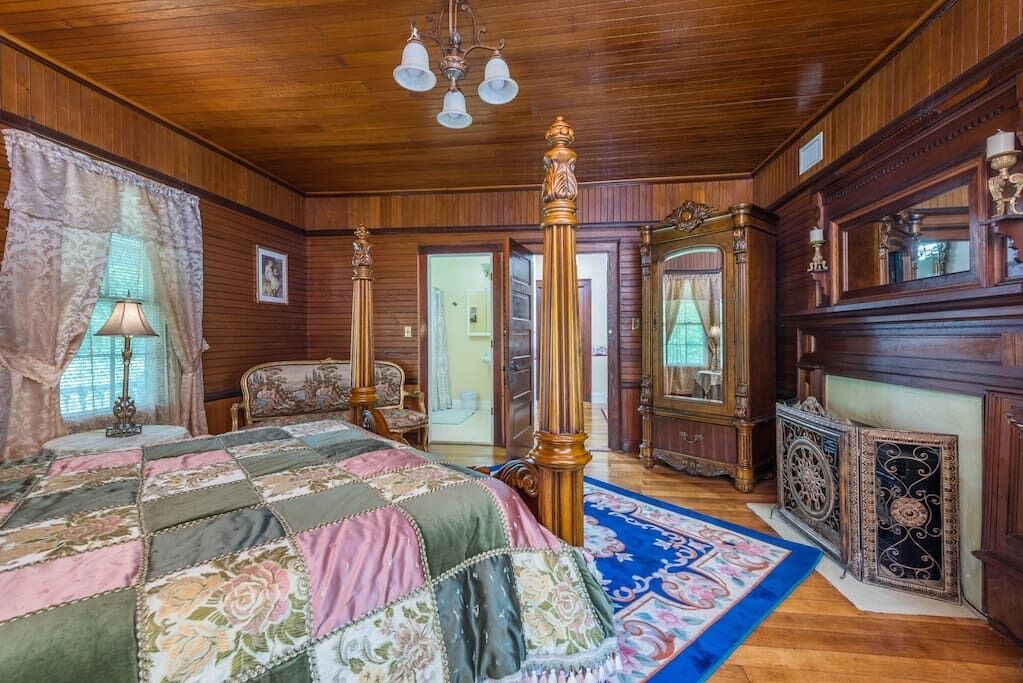 Photo of Bedroom in Burnsville