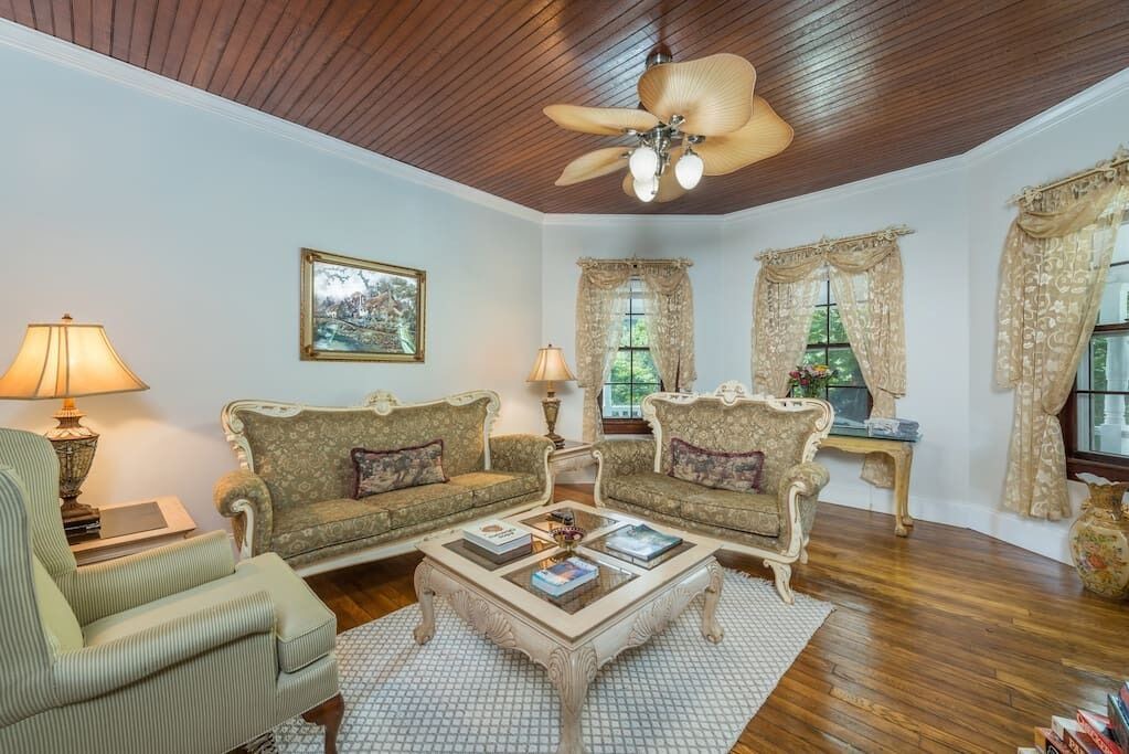 Photo of Livingroom in Burnsville