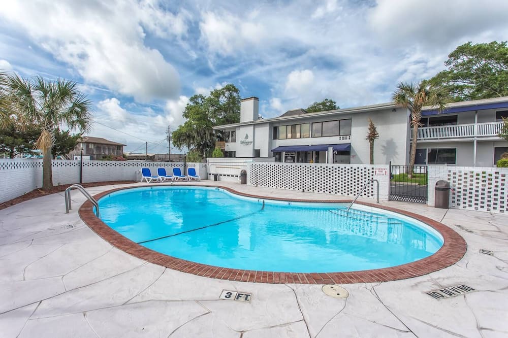 Photo of Outdoor in Airlie