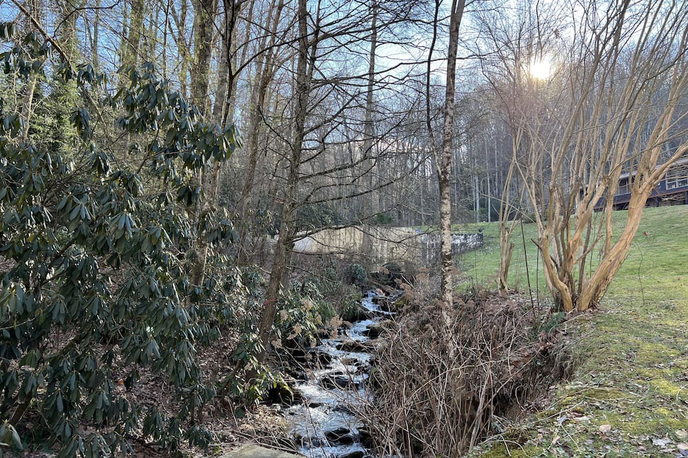 Photo of Outdoor in Gerton