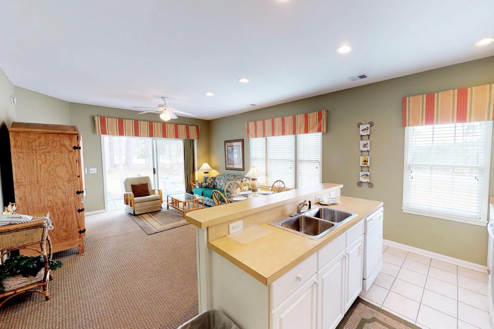Photo of Kitchen in Sea Trail