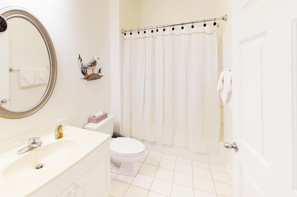 Photo of Bathroom in Sea Trail