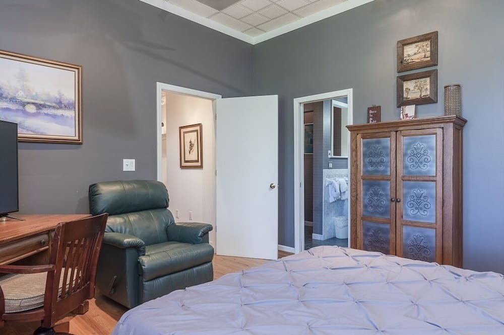 Photo of Bedroom in Lake Lure