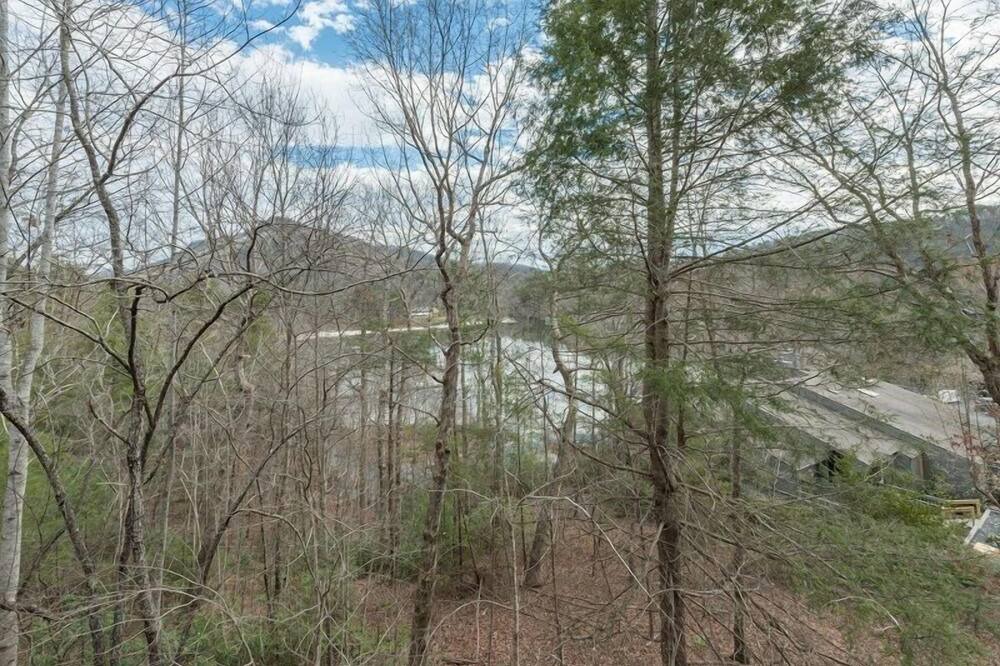 Photo of Patio Balcony in Lake Lure