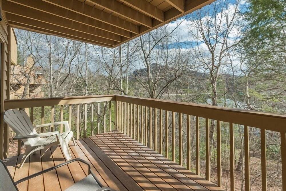 Photo of Patio Balcony in Lake Lure