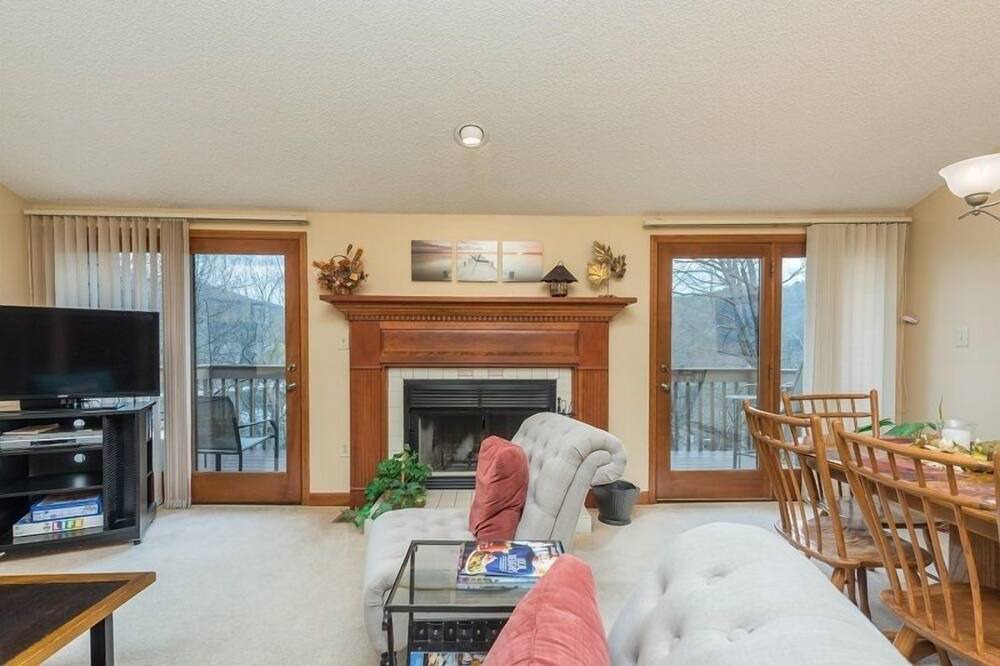 Photo of Livingroom in Lake Lure