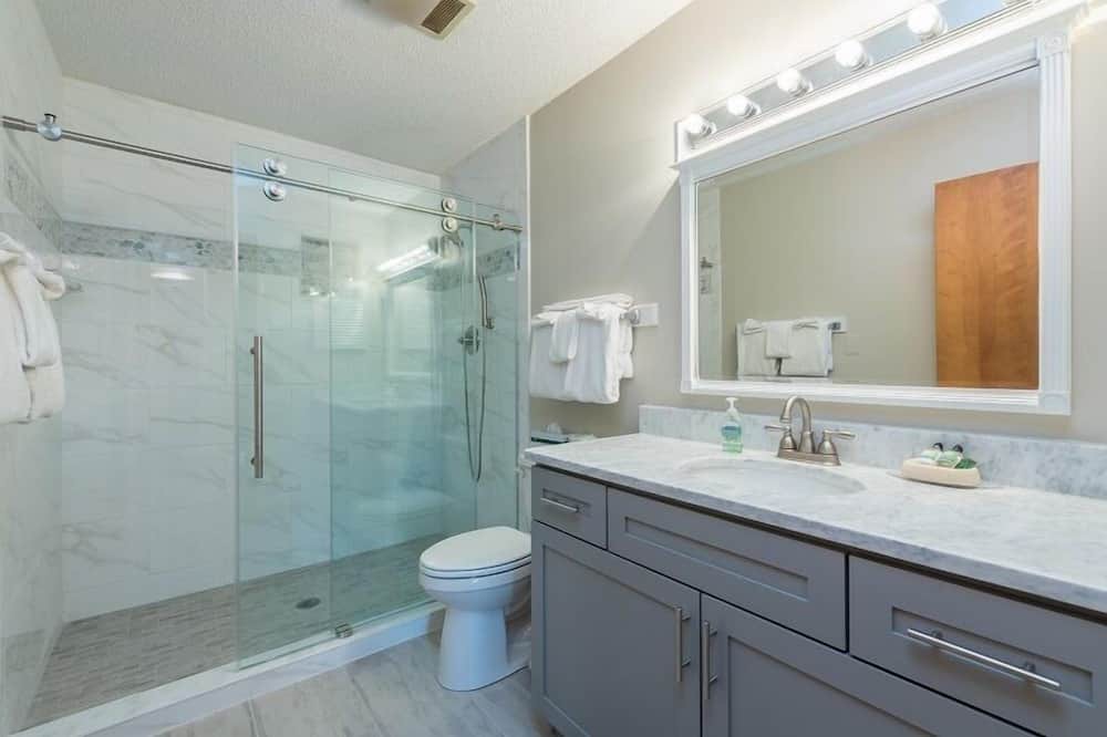 Photo of Bathroom in Lake Lure