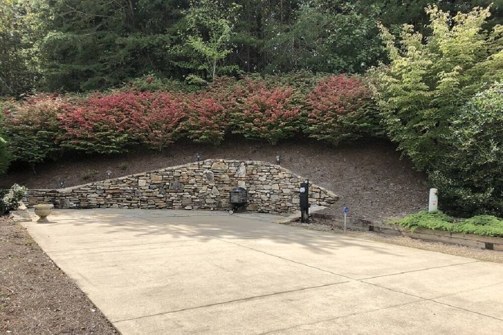 Photo of Outdoor in Lake Lure