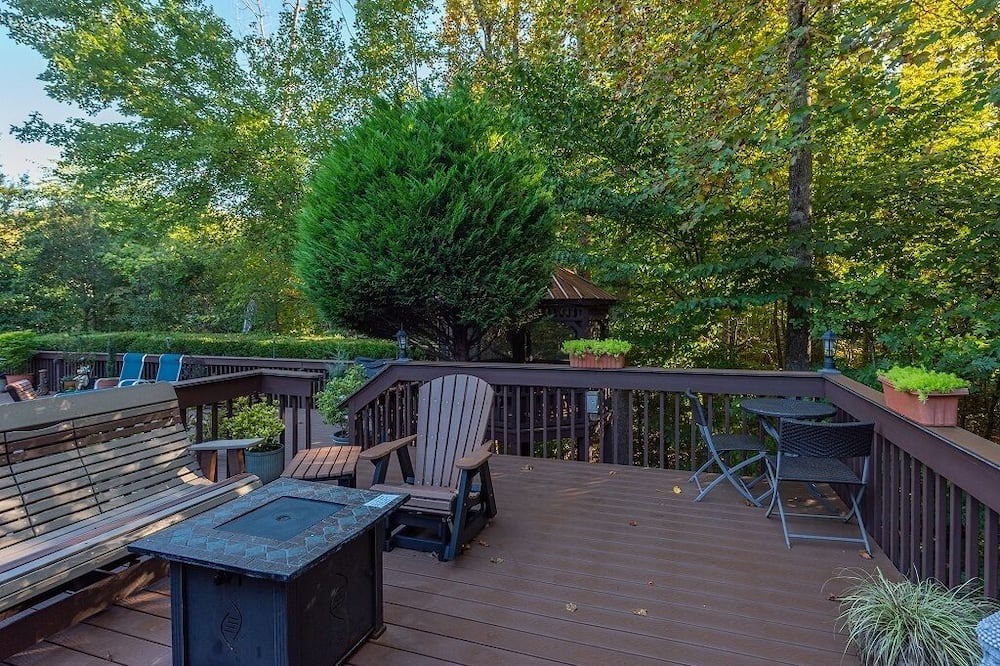 Photo of Patio Balcony in Lake Lure