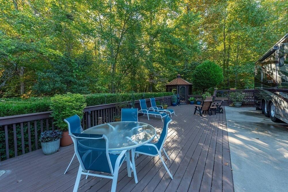 Photo of Patio Balcony in Lake Lure