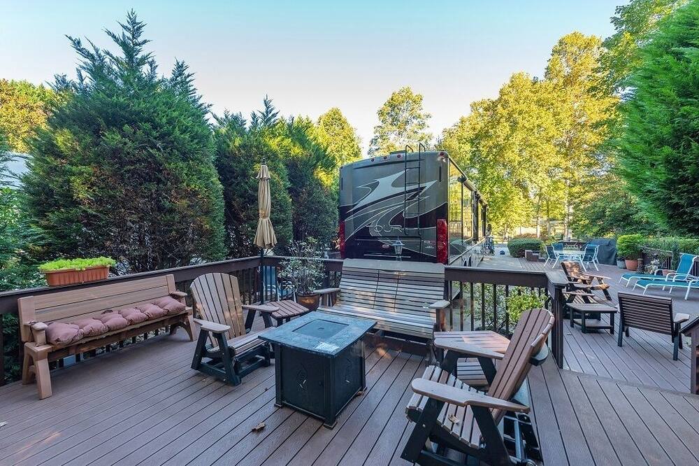 Photo of Patio Balcony in Lake Lure