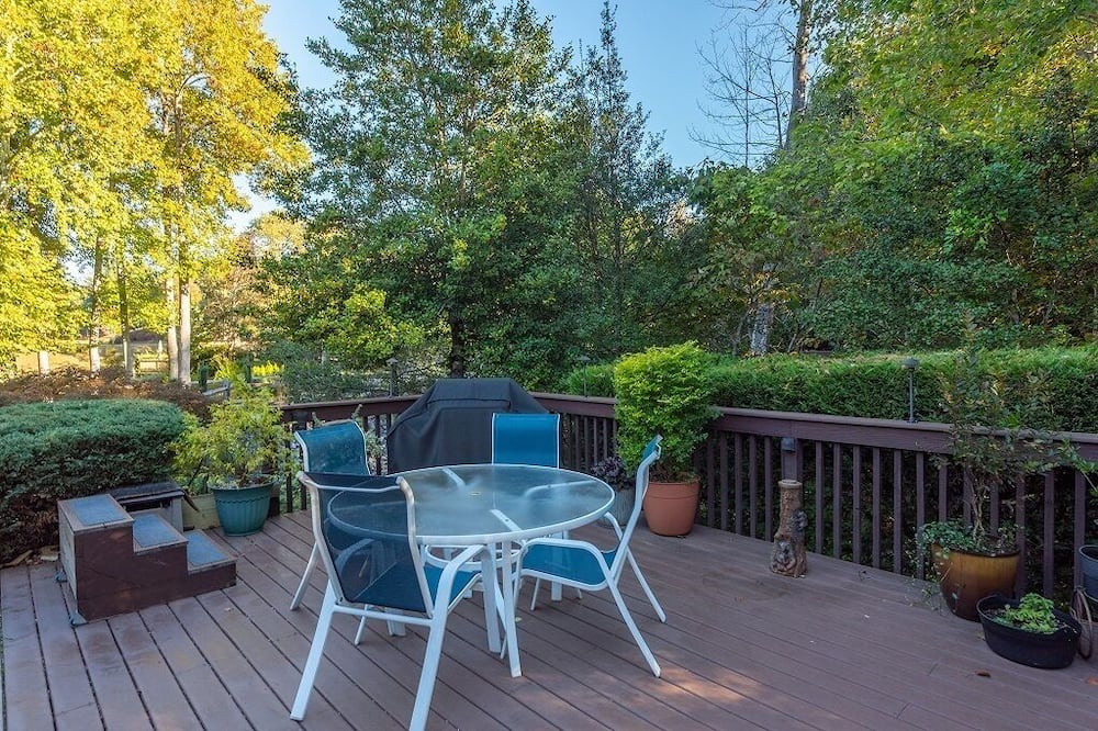 Photo of Patio Balcony in Lake Lure