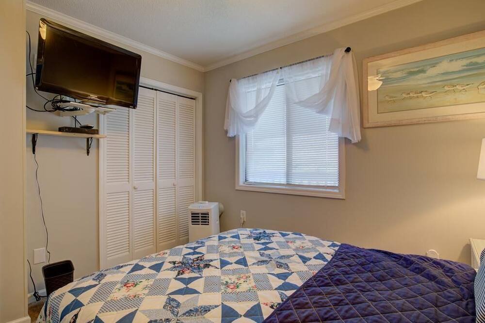 Photo of Bedroom in Sneads Ferry