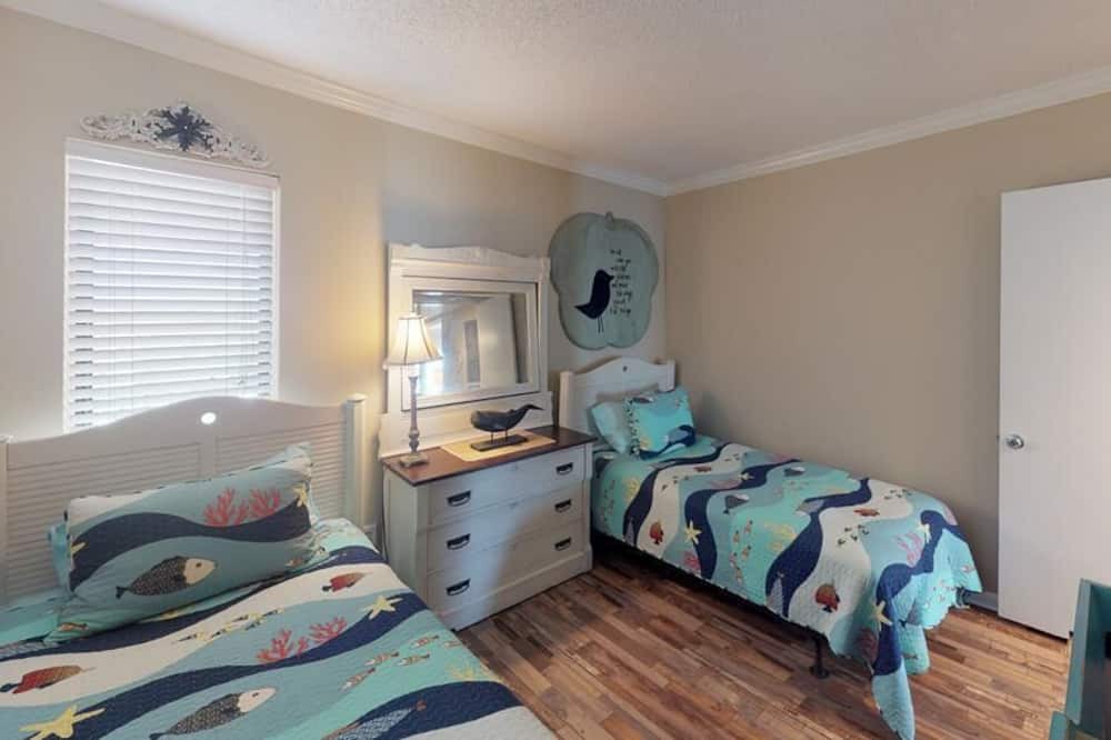 Photo of Bedroom in Sneads Ferry