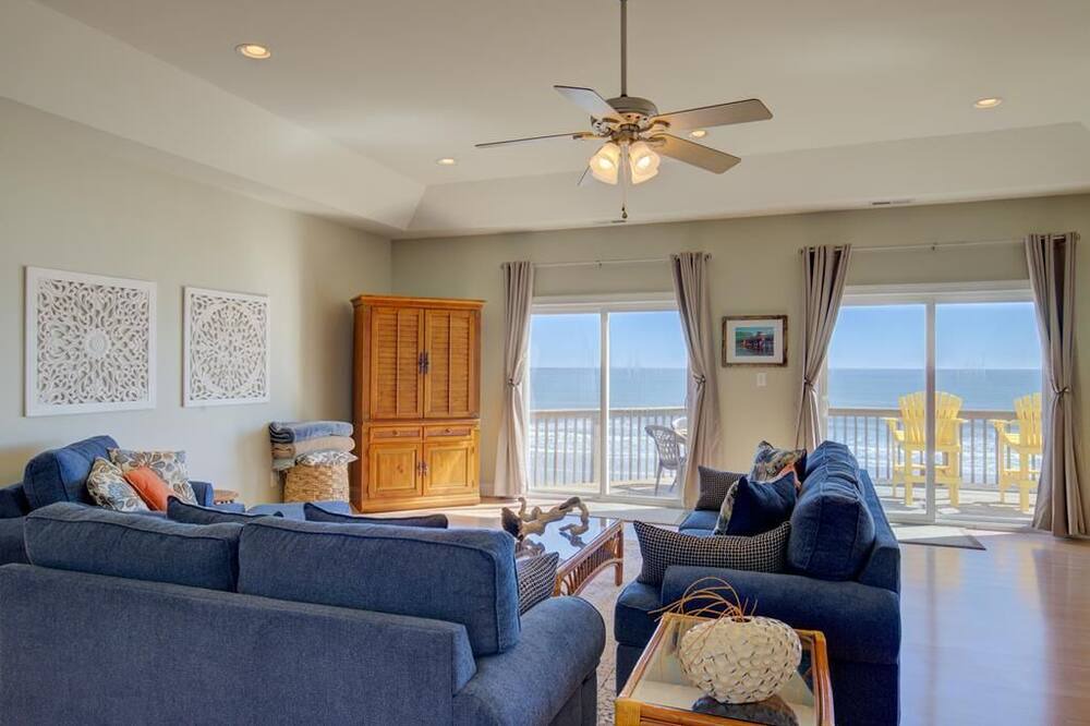 Photo of Livingroom in Village of Stump Sound