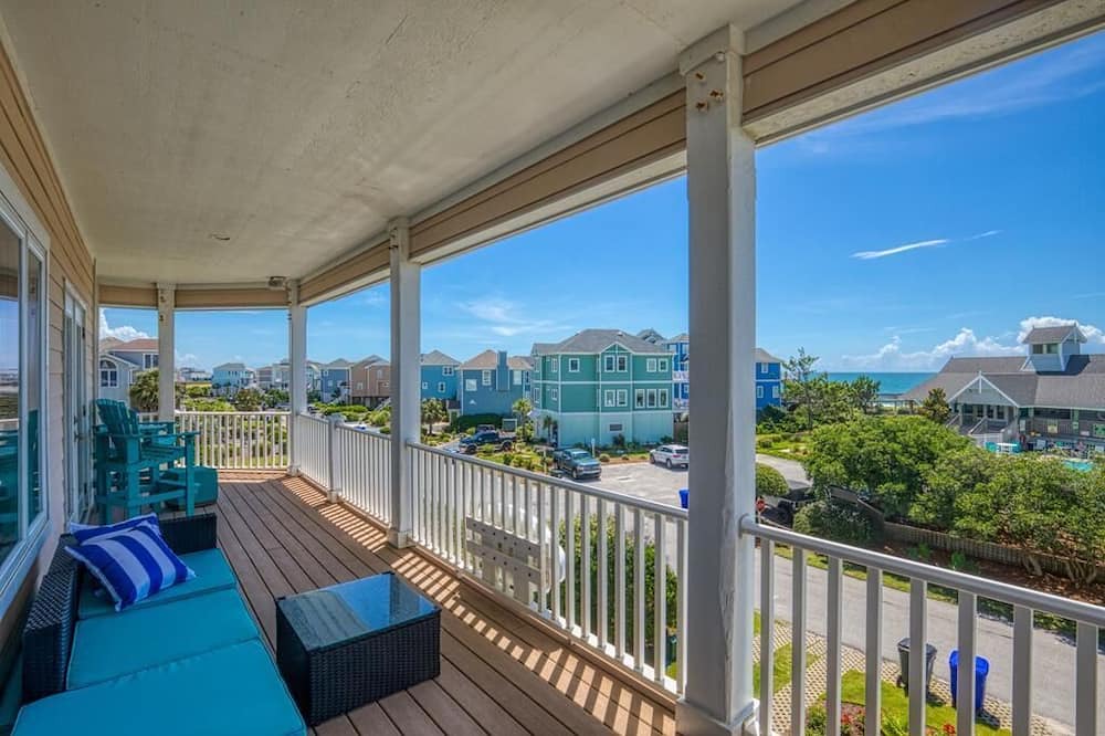 Photo of Patio Balcony in Village of Stump Sound