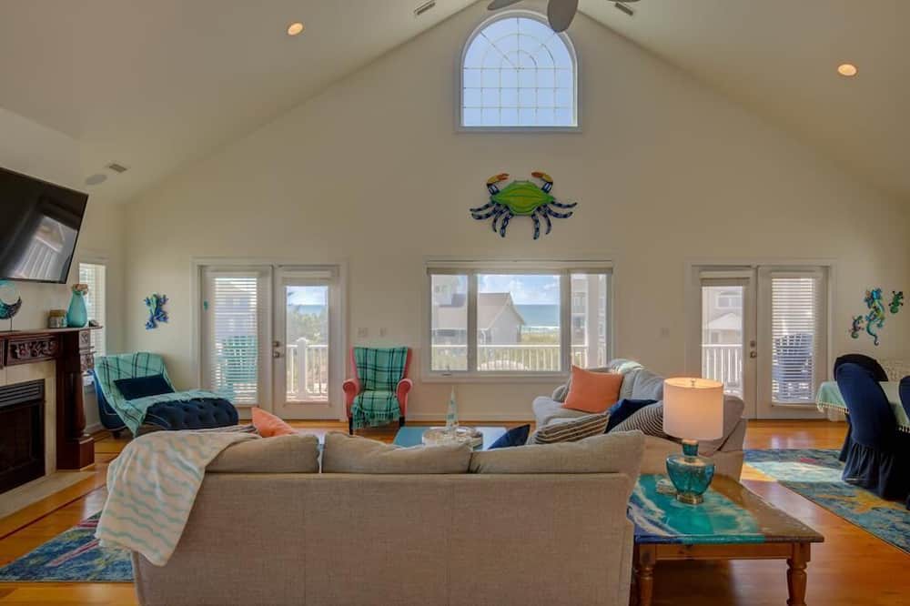 Photo of Livingroom in Village of Stump Sound