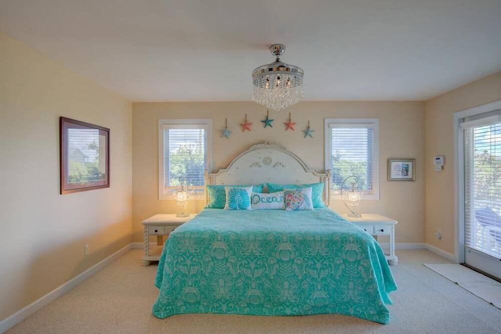Photo of Bedroom in Village of Stump Sound