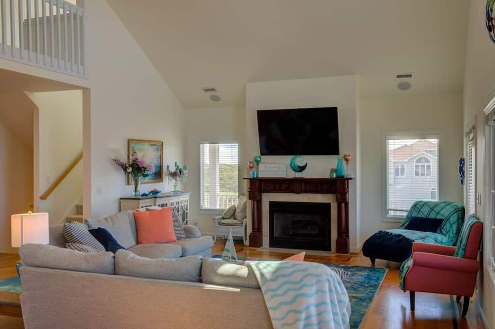 Photo of Livingroom in Village of Stump Sound