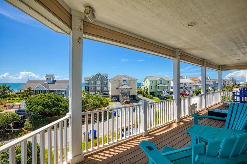 Photo of Patio Balcony in Village of Stump Sound