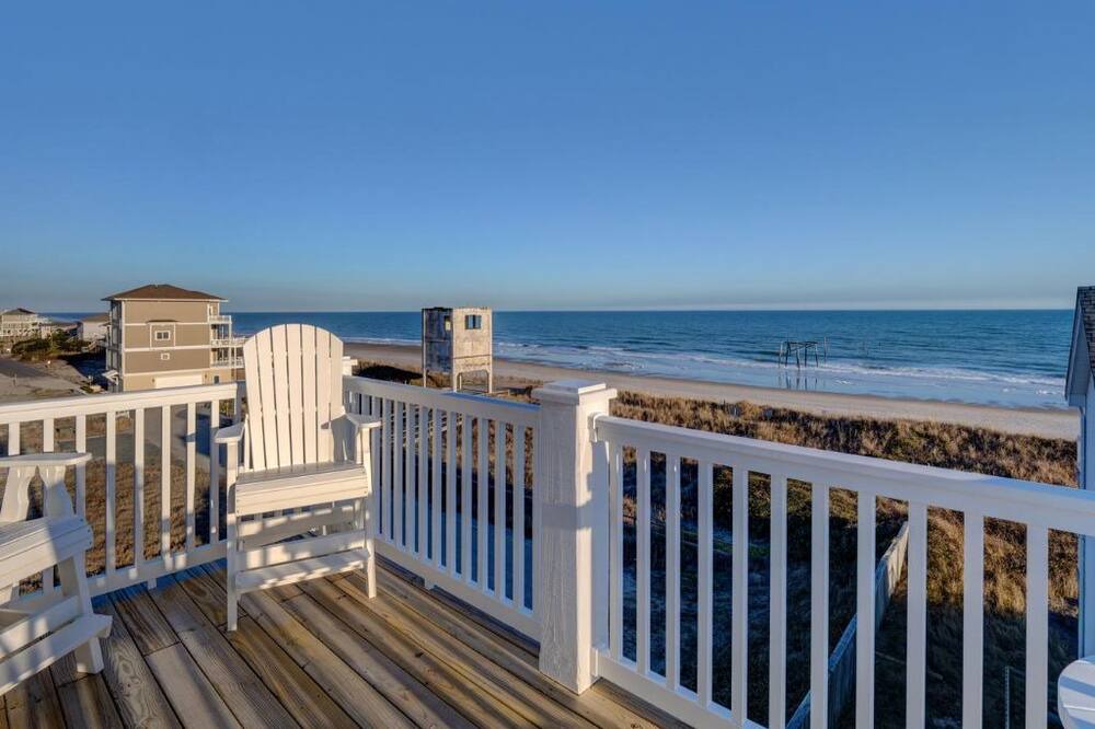 Photo of Patio Balcony in Village of Stump Sound